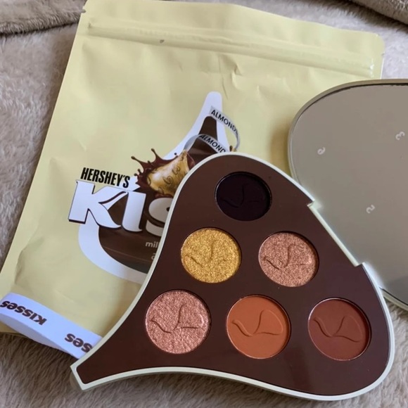 Glamlite Makeup Glamlite Hershey Kisses Eyeshadow Palette Milk Chocolate With Almonds Bnib